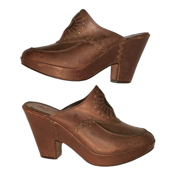 VINTAGE FRYE Ingrid Apron Distressed Clogs Women’s Size 8.5 - Picture 6 of 9